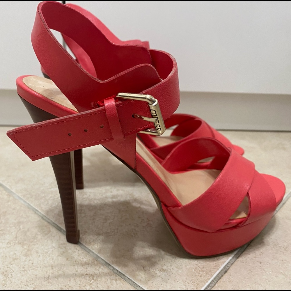 High Heels 👠 Guess 6.5 - Coral color